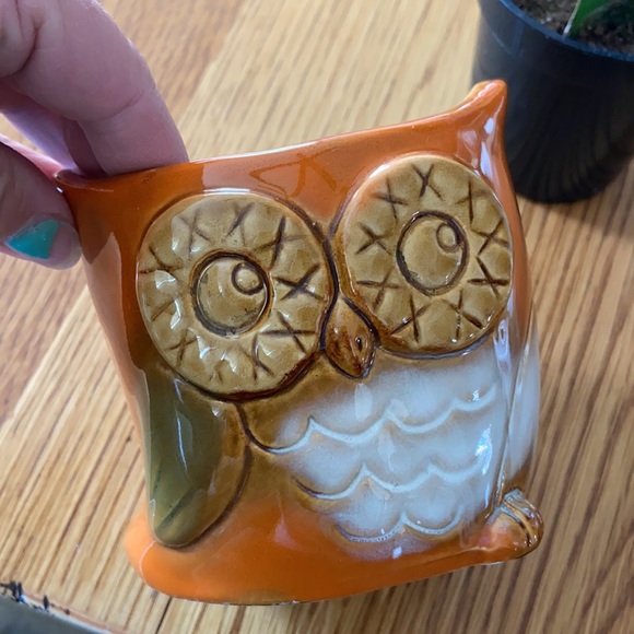 Orange Owl Ceramic Planter - Picture 3 of 6